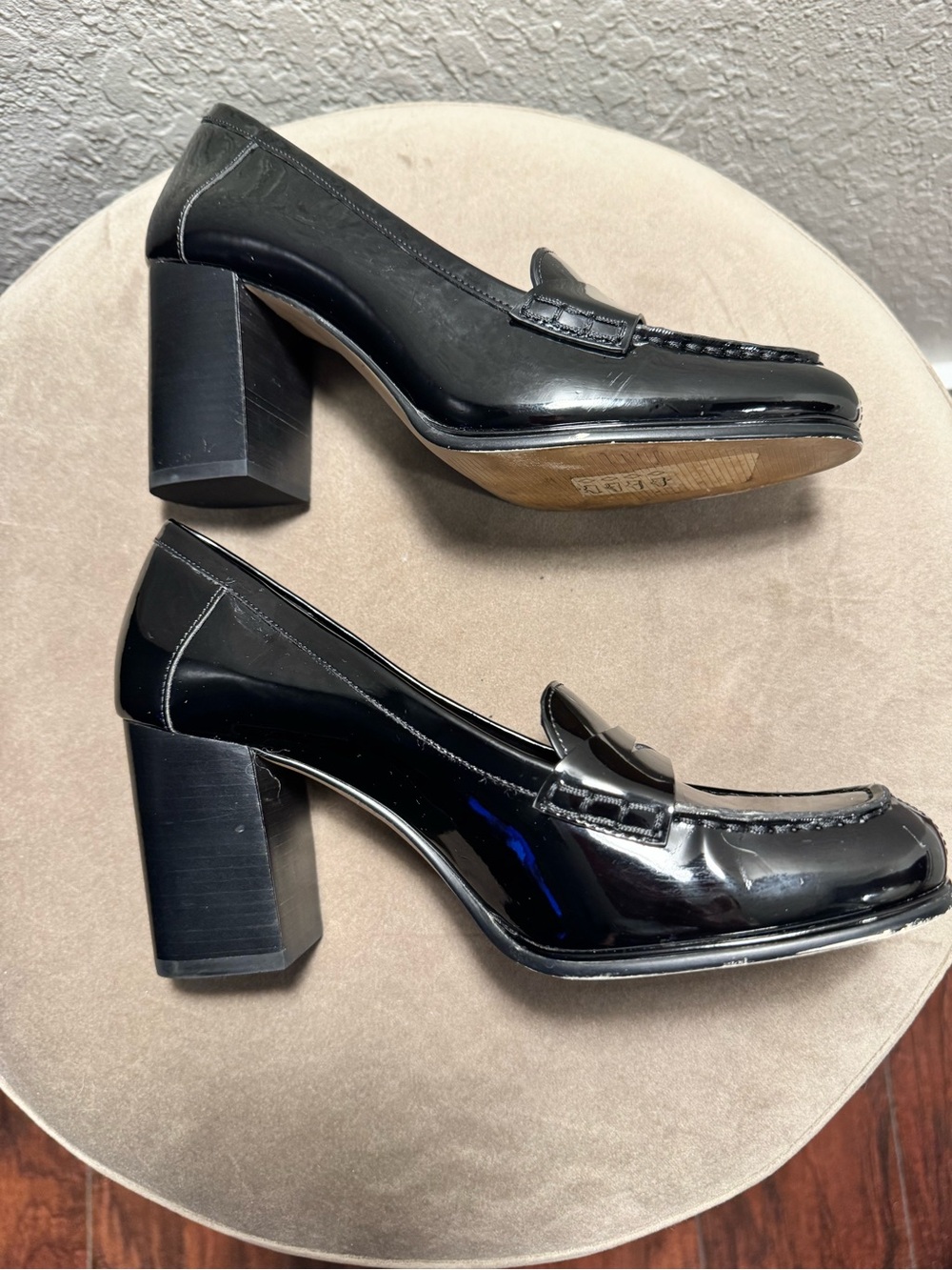 MICHAEL Michael Kors Women's Black Patent Loafers - Picture 4 of 13